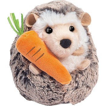 Spunky Hedgehog with Carrot