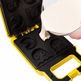 PAC-MAN Waffle Maker