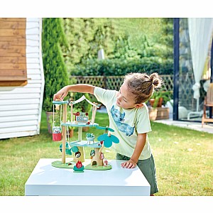 Kiki's Treehouse Headquarter