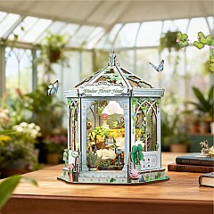 Hands Craft Windsor Flower House