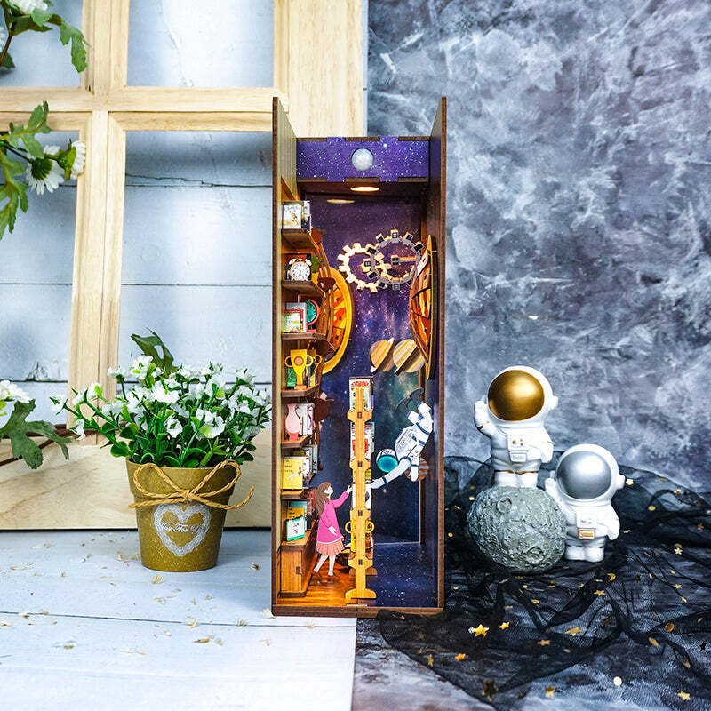 DIY Bookend Puzzle: Interstellar