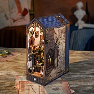 Hands Craft Leonardo da Vinci Book Nook