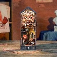 Hands Craft Leonardo da Vinci Book Nook