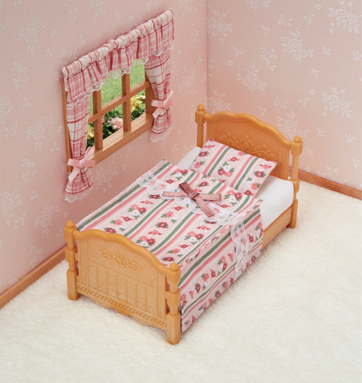 Calico Critters ~ Luxury Bed With Form Fitting Mattress 