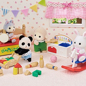 Calico Critters Baby's Toy Box -Snow Rabbit & Panda Babies