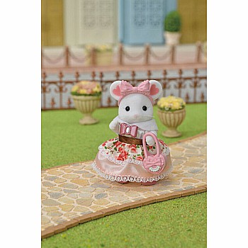 Calico Critter Fashion Playset  Sugar Sweet Collection