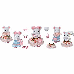 Calico Critters Fashion Playset  Sugar Sweet Collection