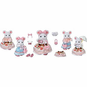 Calico Critters Fashion Playset  Sugar Sweet Collection