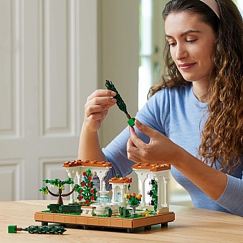  Lego Icons 10359 Fountain Garden	