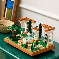 LEGO Icons: Fountain Garden