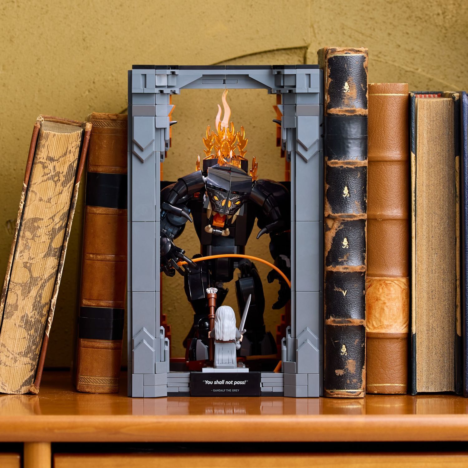 LEGO Icons: The Lord of the Rings: Balrog™ Book Nook
