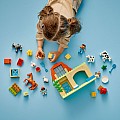 LEGOÂ® DUPLOÂ® Caring for Animals at the Farm