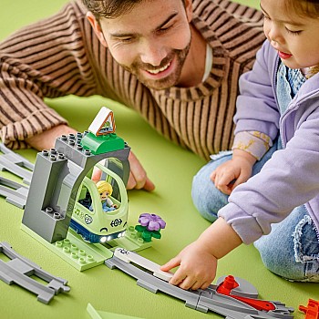  Lego Duplo 10425 Train Tunnel and Tracks Expansion Set	