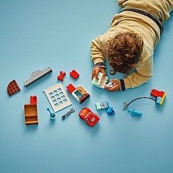 LEGO DUPLO Disney: McQueen's Visit to Doc's Garage