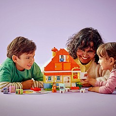 LEGO DUPLO: Bluey's Family House with Memory Game