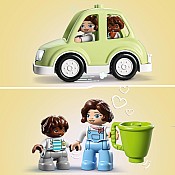 LEGO DUPLO: Town Family House on Wheels