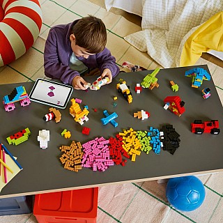 LEGO® Classic Creative Colorful Bricks