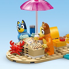 LEGO Bluey: Bluey's Beach & Family Car Trip