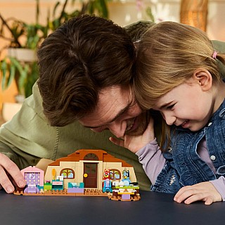 LEGO® Bluey School with Rusty and Bluey
