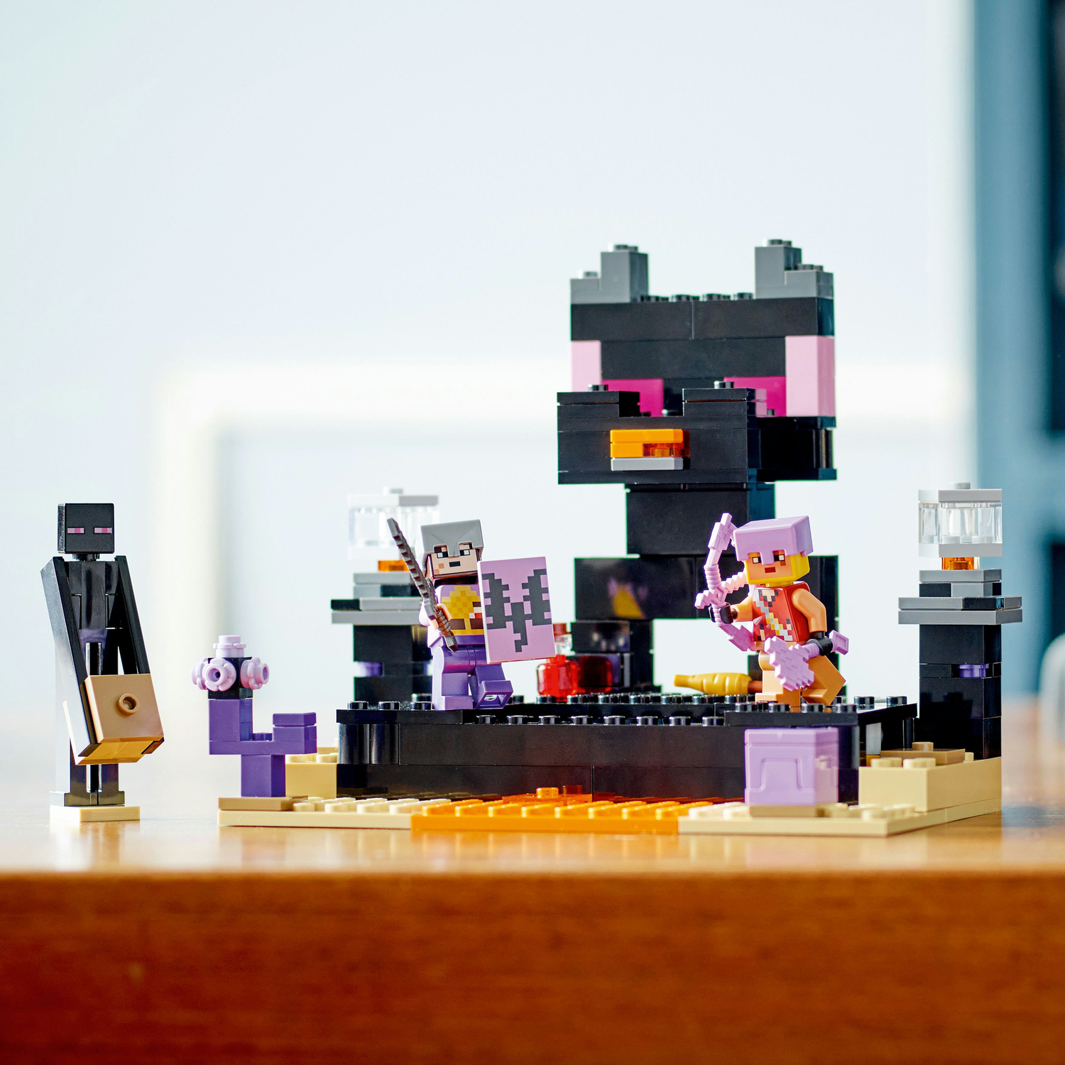 LEGO Minecraft 21242 L'Arene de l'End, Jouet avec Lave, Figurine