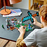 LEGO® Minecraft: The Sword Outpost