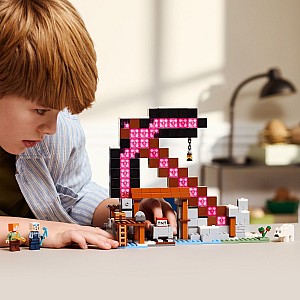 LEGO Minecraft: The Pickaxe Mine