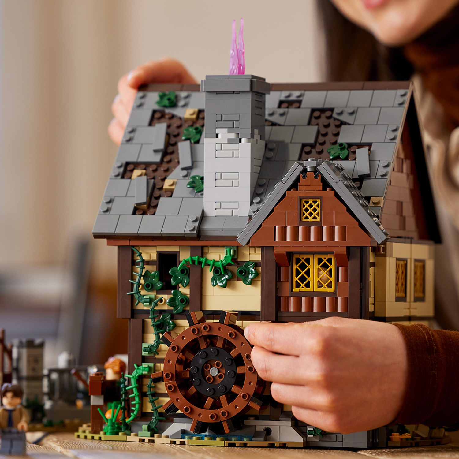 LEGO Ideas Disney Hocus Pocus: The Sanderson Sisters' Cottage