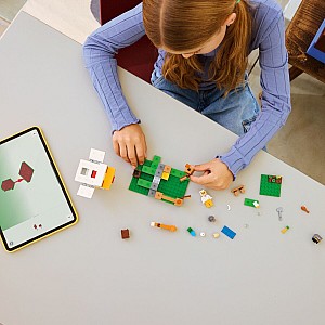 LEGO Minecraft: Chicken Farm