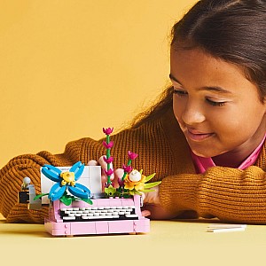 LEGO Creator: Typewriter with Flowers