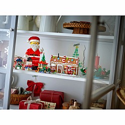 LEGO® Festive Gingerbread House