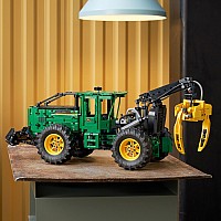 LEGO 42157 John Deere 948L-II Skidder (Technic)