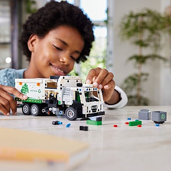 LEGO Technic: Mack® LR Electric Garbage Truck