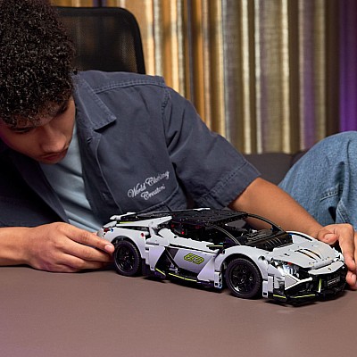 LEGO Technic: Lamborghini Revuelto Super Sports Car