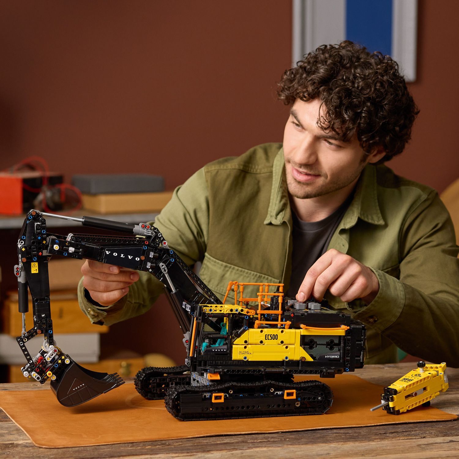 LEGO Technic: Volvo EC500 Hybrid Excavator