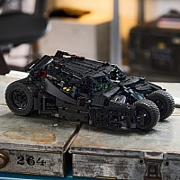 LEGO 42239 Technic Batmobile Tumbler