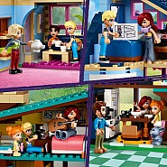 LEGO® Friends™ Olly and Paisley's Family Houses