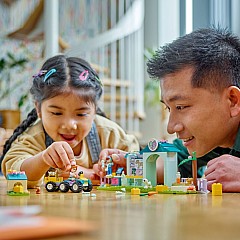 LEGO Friends: Farm Animal Vet Clinic