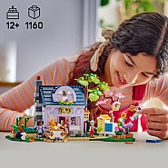 LEGO® Friends™: Beekeepers' House and Flower Garden