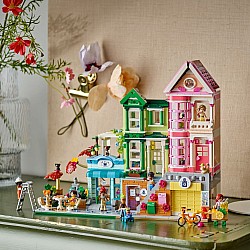 LEGO Friends: Heartlake City Apartments and Stores