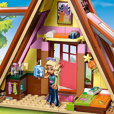LEGO® Friends Nature Glamping Cabin