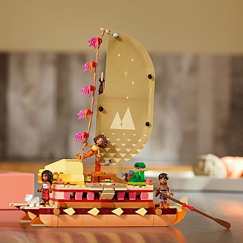  LEGO Disney 43270 Moana's Adventure Canoe	