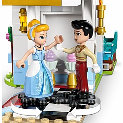  LEGO Disney 43275 Cinderella's Castle and Horse Carriage	