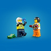 LEGO® City Police: Police Car and Muscle Car Chase