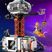 LEGOÂ® City Space: Space Base and Rocket Launchpad