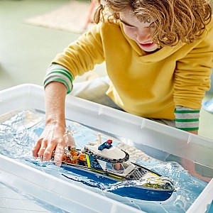 LEGO City Police: Police Boat Chase