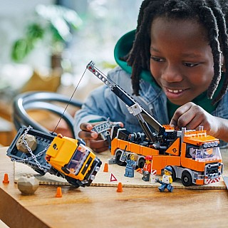 LEGO City Big Vehicles: Heavy-Duty Recovery Tow Truck with Crane