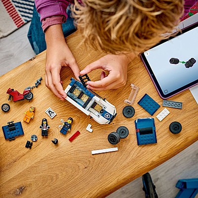 LEGO City Police: Police Prisoner Transport Van