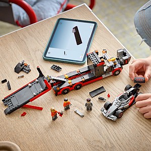 LEGO City Formula 1: F1® Display Truck with Audi F1® Race Car