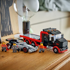 LEGO City Formula 1: F1® Display Truck with Audi F1® Race Car