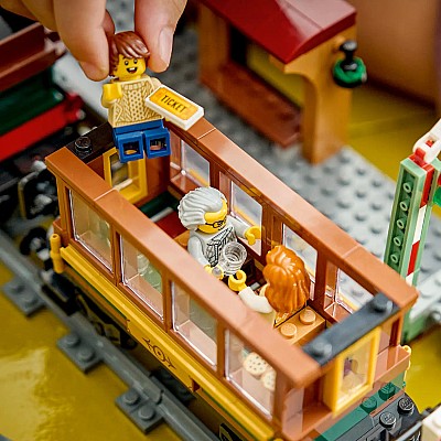 LEGO® City Vintage Steam Train